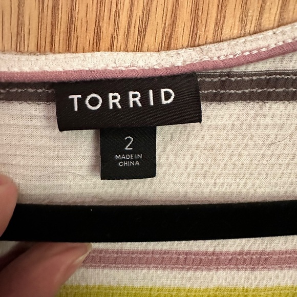 Torrid baby doll tank 2X EUC tie belt soft ribbed stripes white v-neck faux wrap - Picture 5 of 7